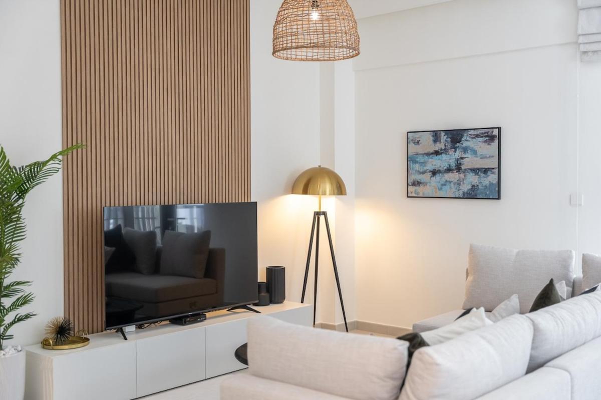 Elegant 4-Bedroom Apartment Perfect For Families In Dubai Creek Harbour Екстер'єр фото